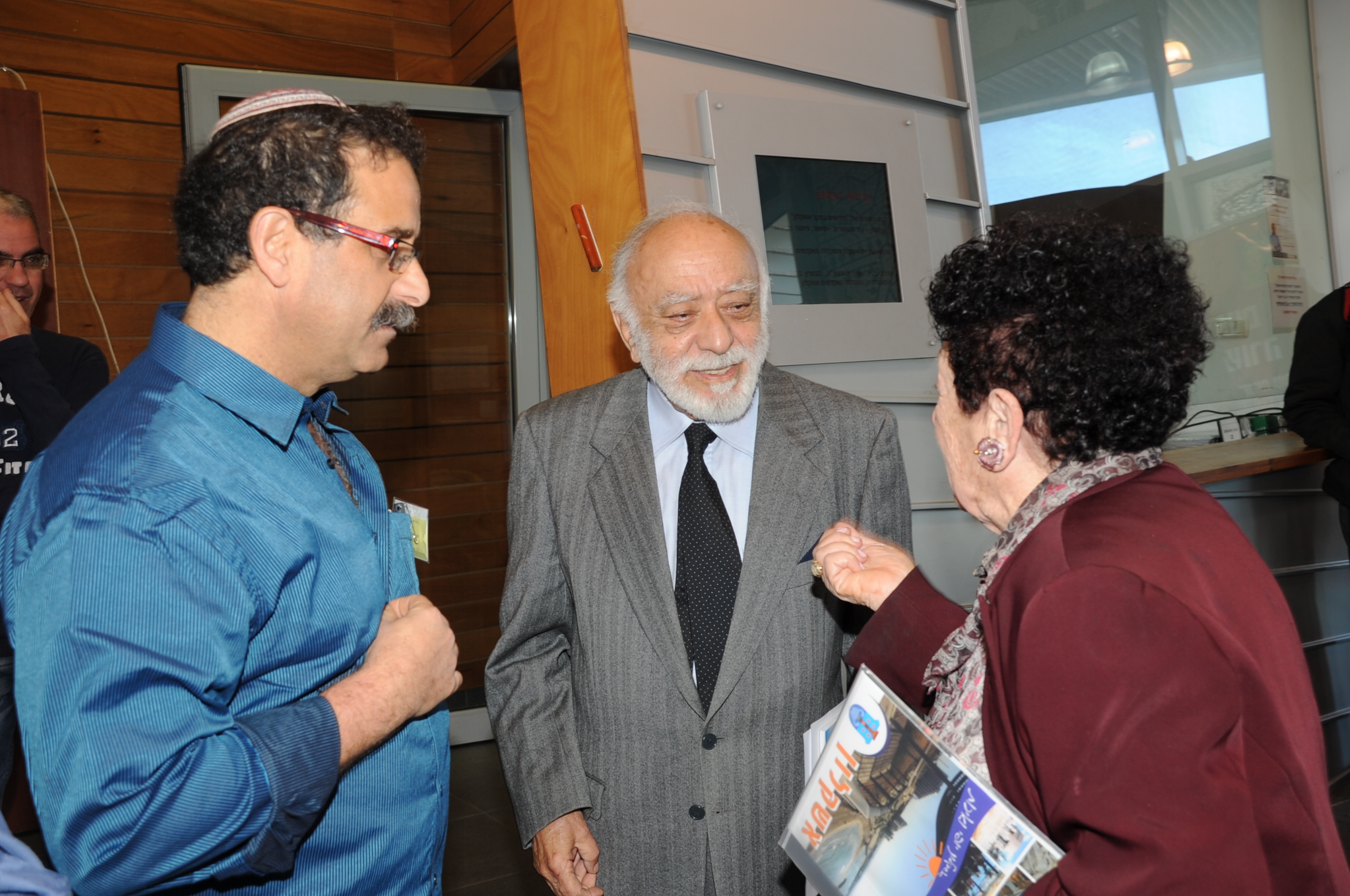 אבי ששון פרופ מני ורות ישין כנס אשקלון 2011