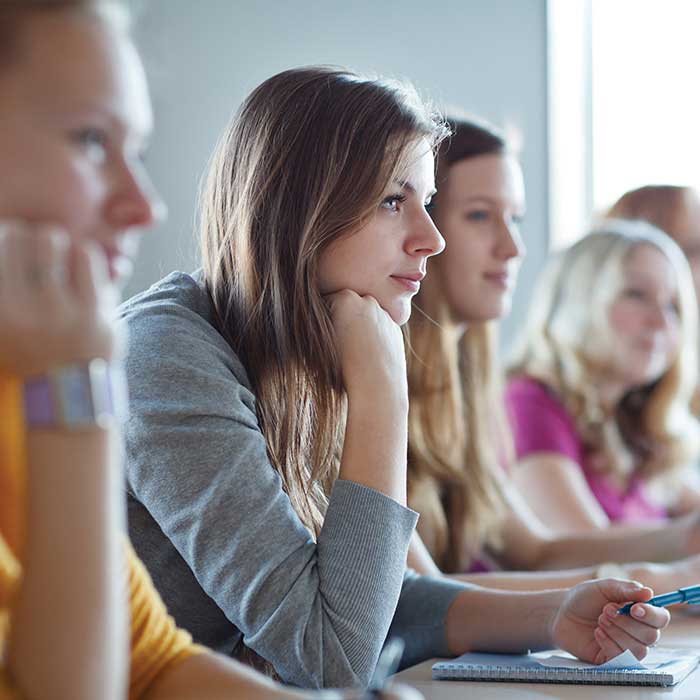 INSTITUT ACADÈMIQUE CHALEUREUX AVEC CONSIDÈRATION PERSONNELE DE L’ÈTUDIANT